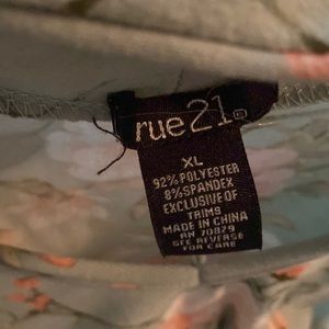 Size XL floral long sleeve